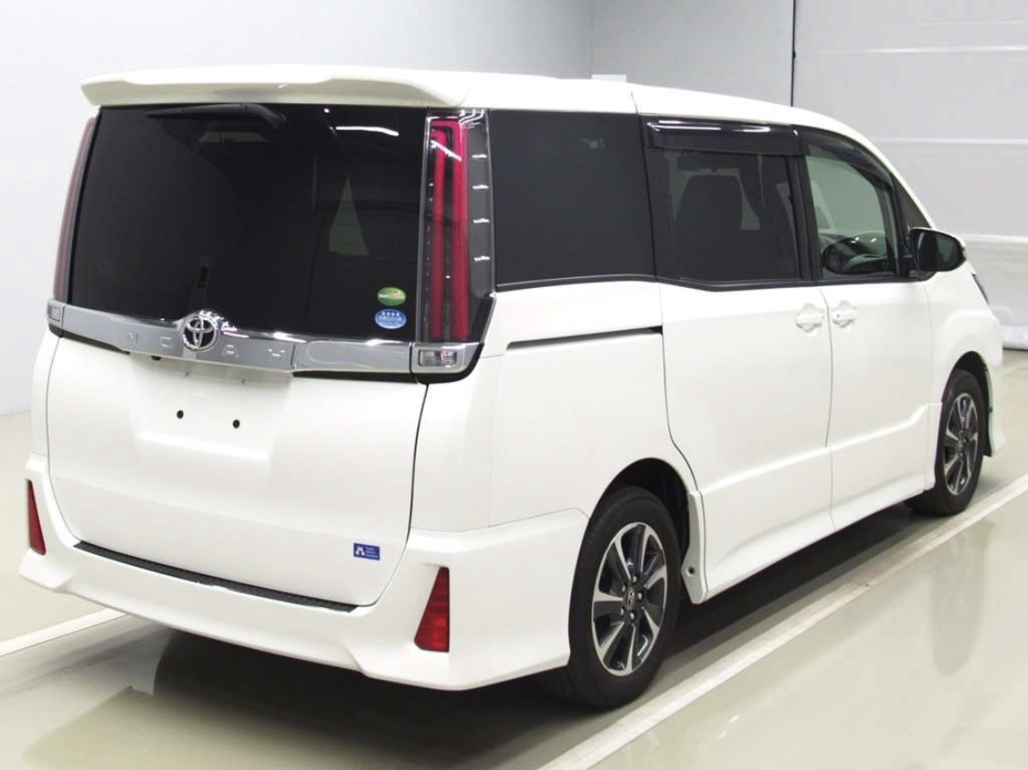 2017 Toyota Noah SI